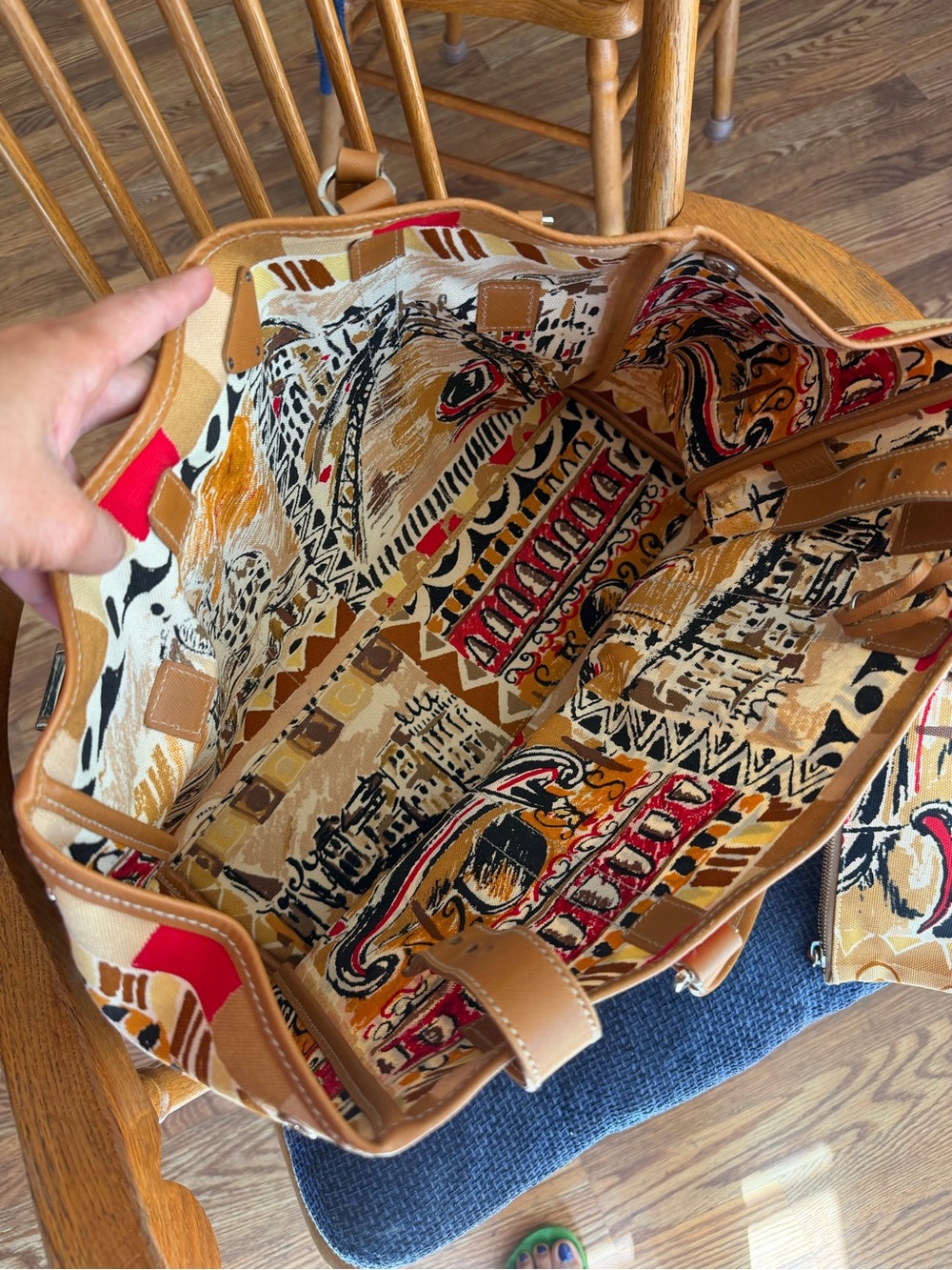 Prada Canvas Bag Close-up - Picture 12 of 13